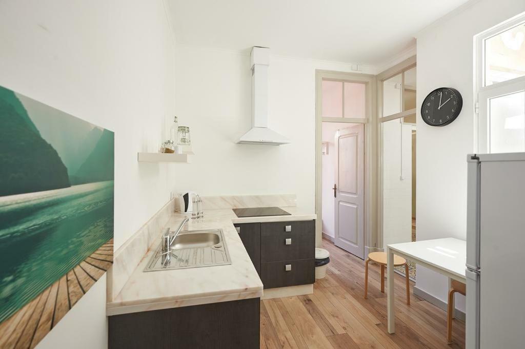 Love Inn Bairro Alto Lisboa Екстериор снимка