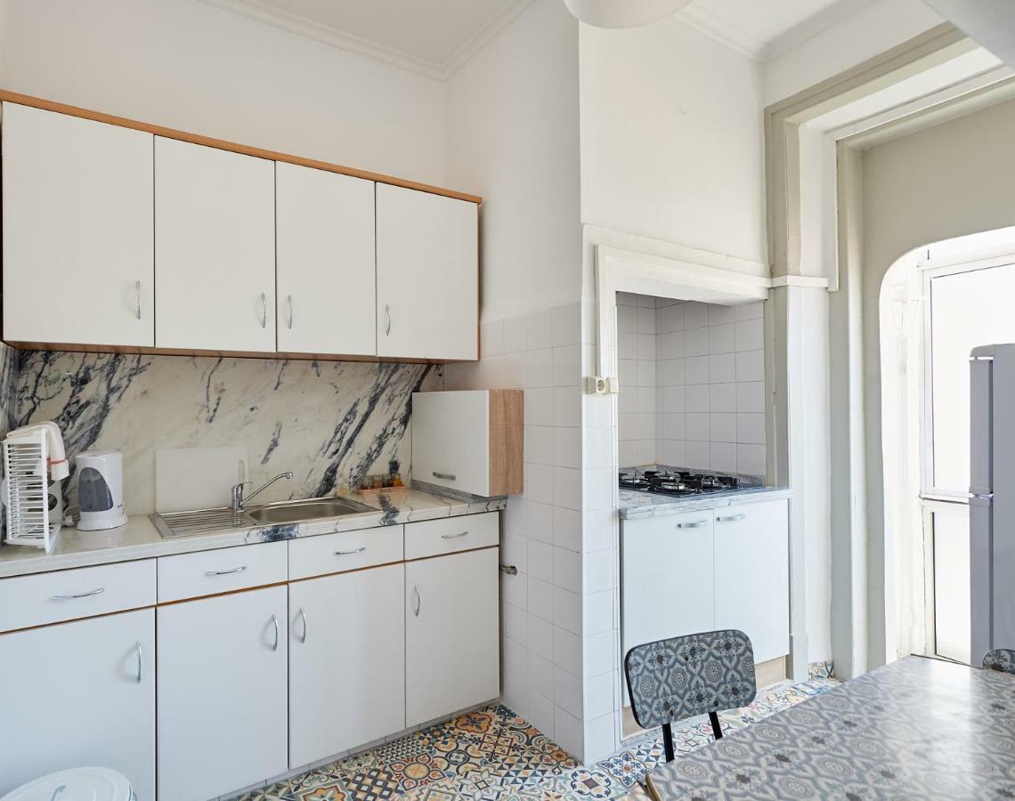 Love Inn Bairro Alto Lisboa Екстериор снимка